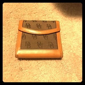 Dooney and Bourke wallet